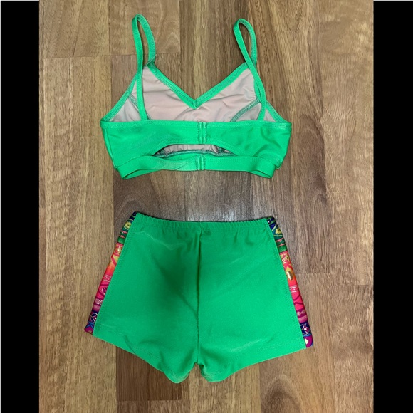 ππLIKE NEW CUSTOM DANCEWEAR SET!!ππ - Picture 2 of 2